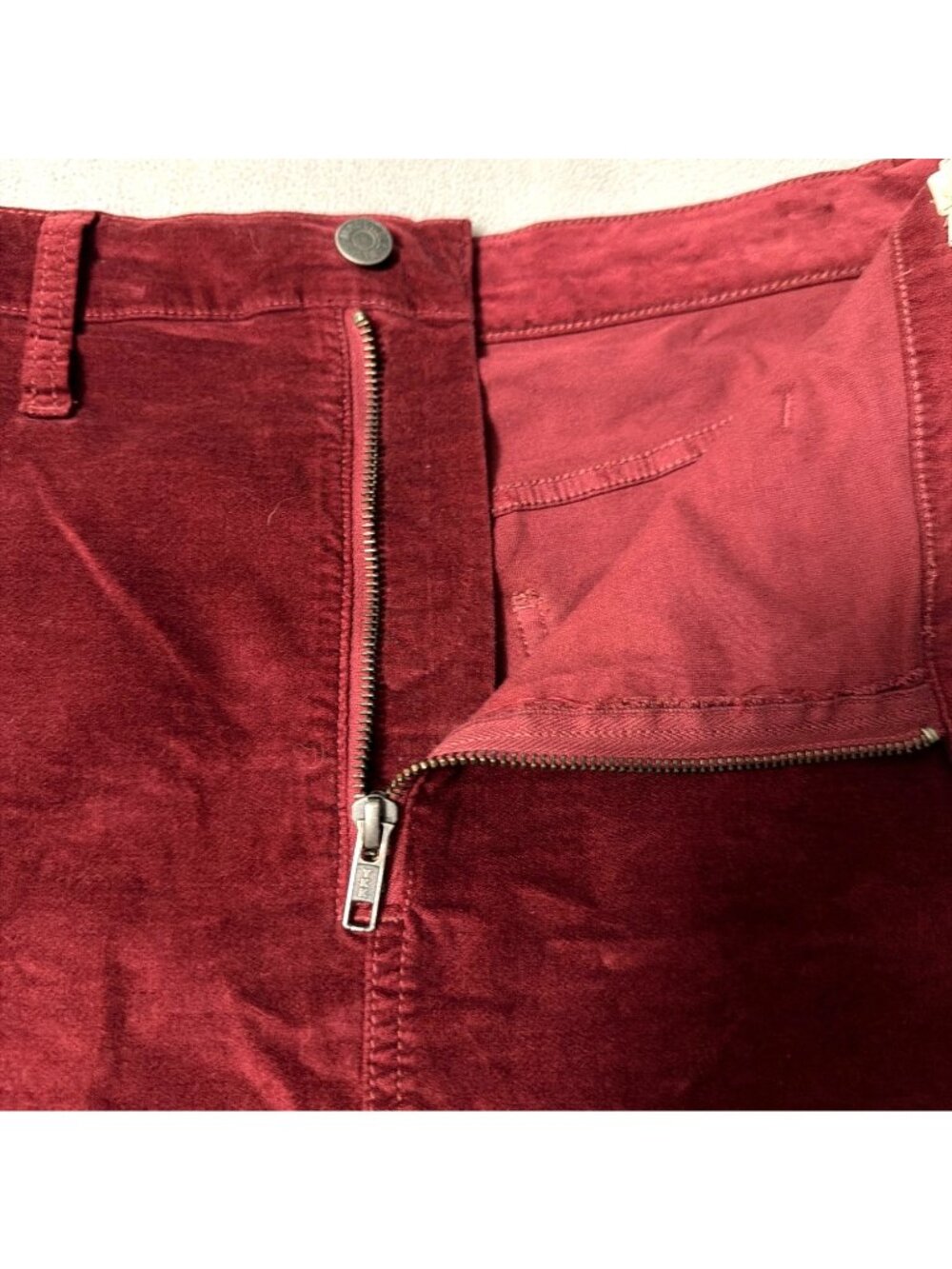 Madewell Womens Burgundy Stretch Velveteen Mini Skirt Straight Fit Size 28 - Picture 3 of 8